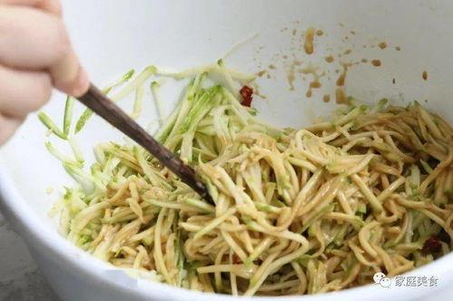 茭瓜丝拌着吃,茭瓜丝拌出夏日美味佳肴