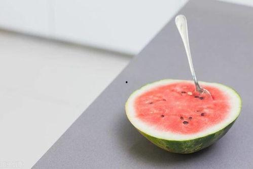 瓜怎么用勺吃,创意勺食，尽享瓜香四溢