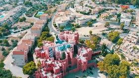 希望谷地吃瓜,瓜果飘香，共享田园生活新体验